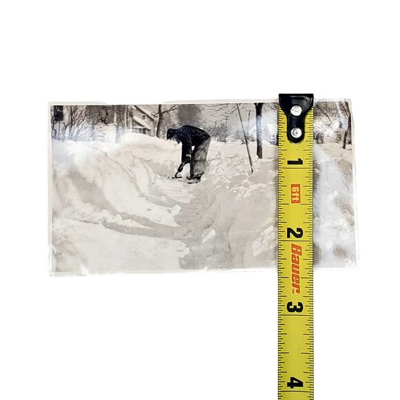 Vtg Man Shoveling Snow Original Monochrome Photography Found Snapshot - Picture 2 of 4